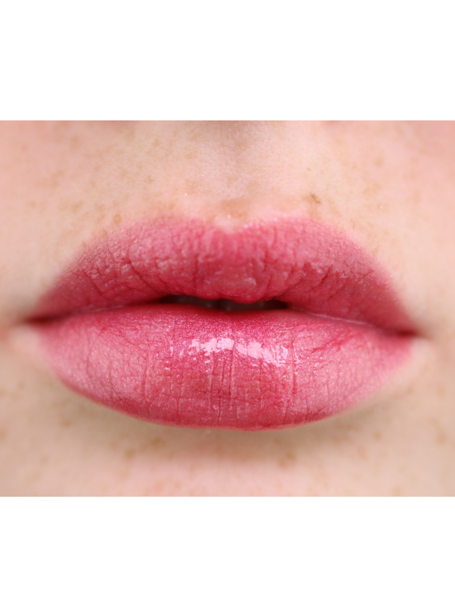 656 Lip Gloss With Love