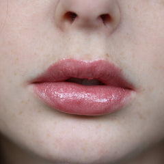651 Lipgloss Pink Bombshell